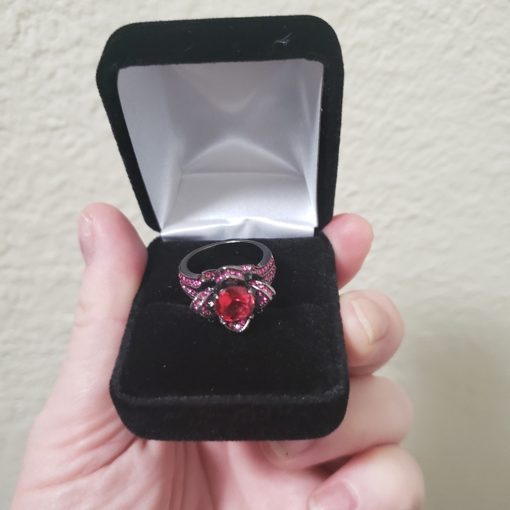 Ring - Picture 2 of 5